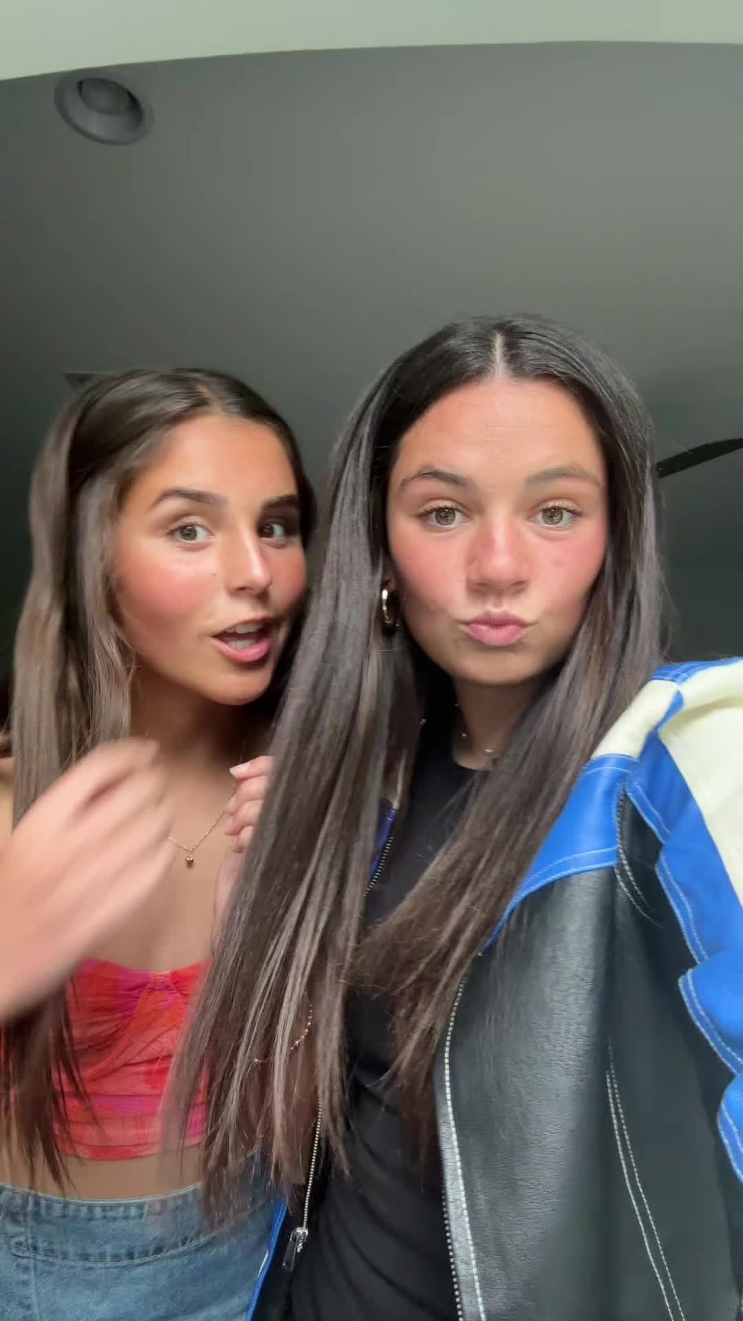 @Ella