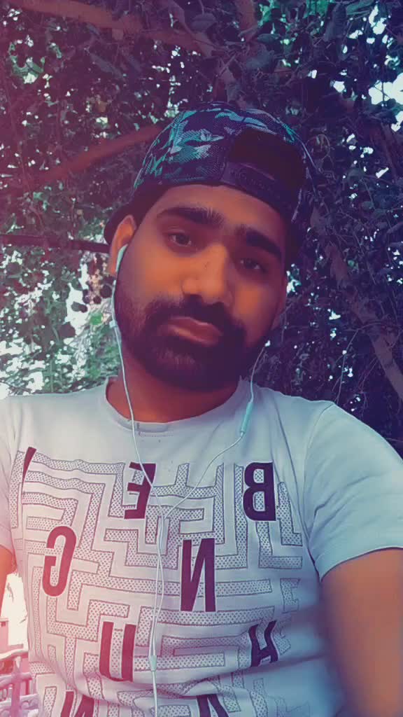 @ShAiKh FuRkAN (M S F)