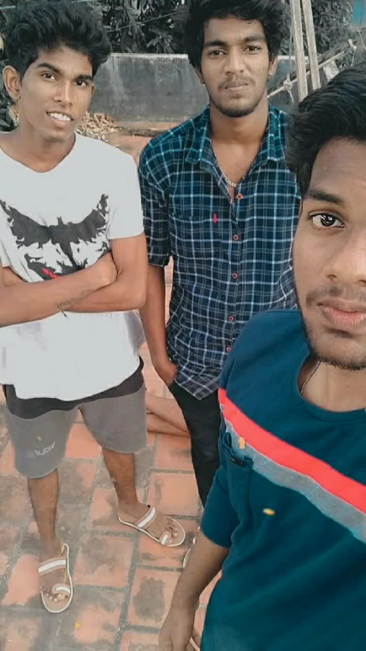 @✴️àTTU __ èMmîE 👽