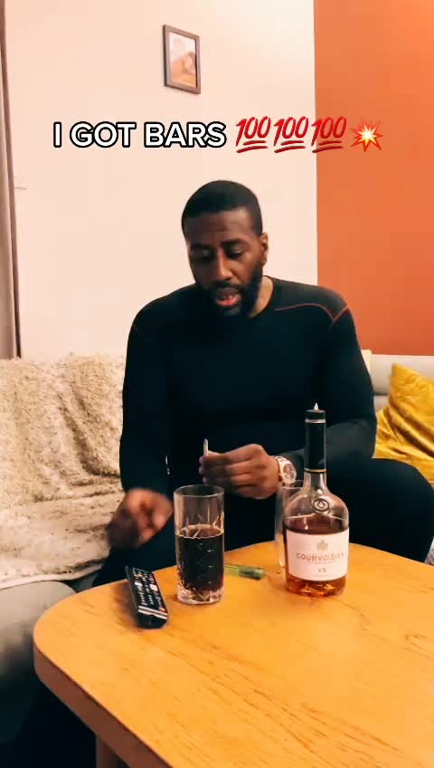 @HenneyMusic