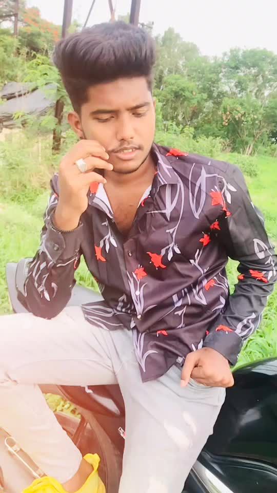 @__shubhya04__