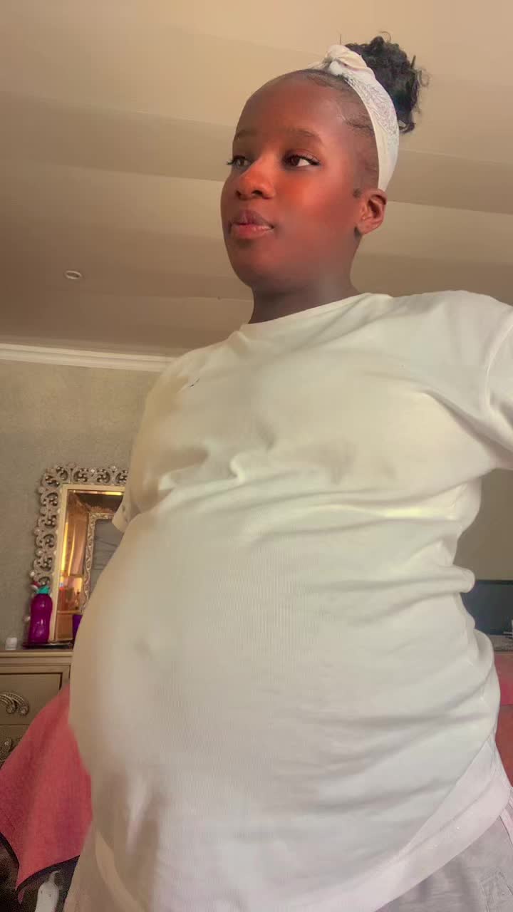 @Lesego_
