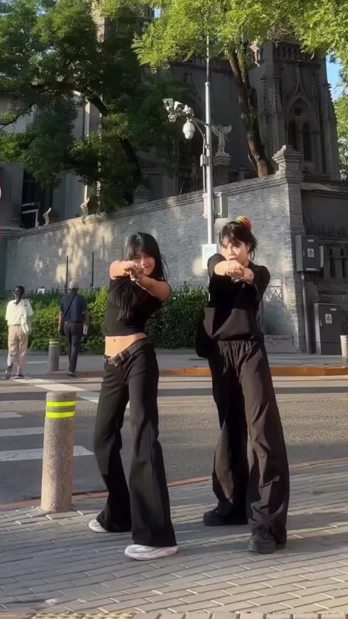 @FERNWANG💖