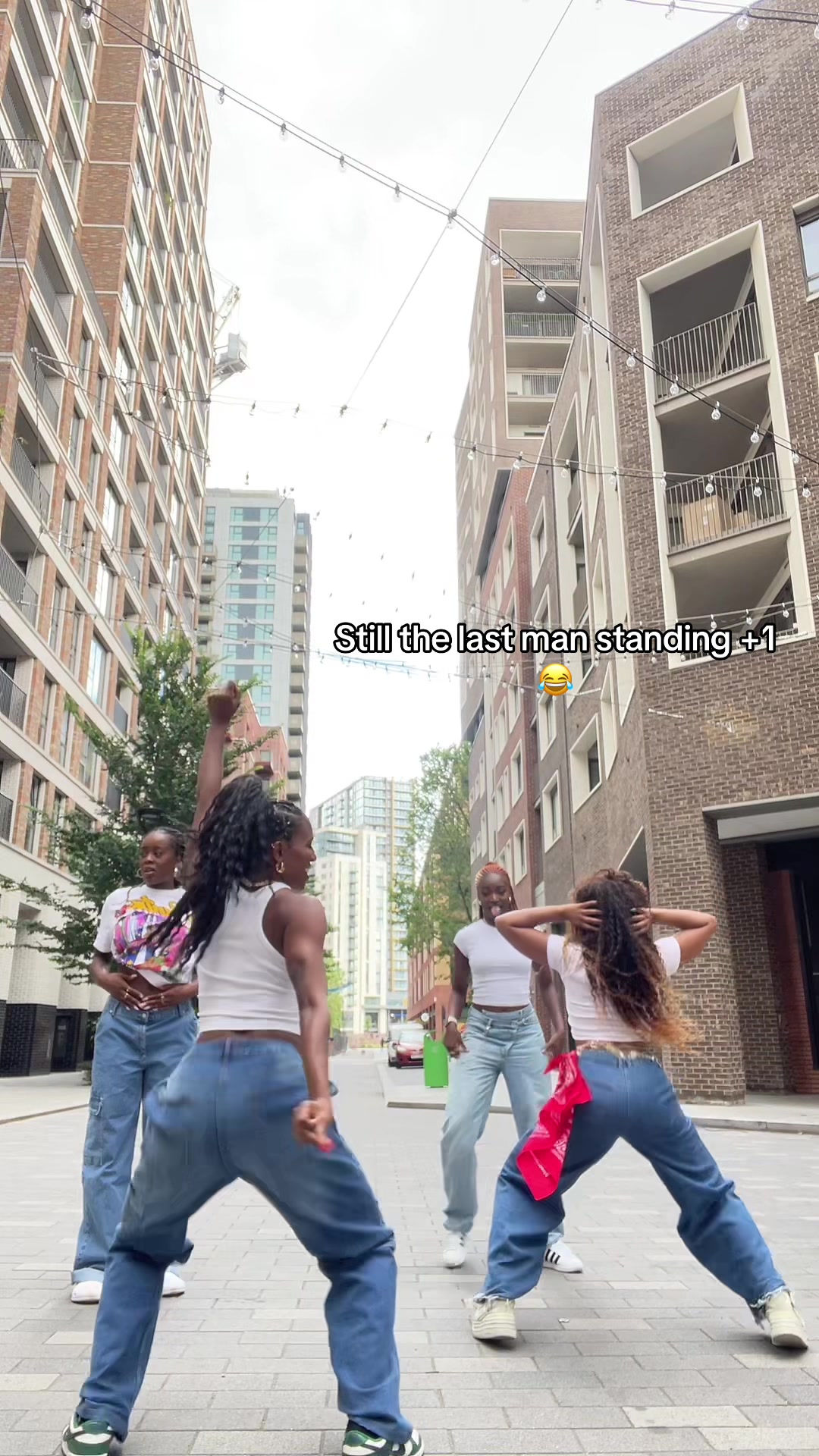 @Teeshaa