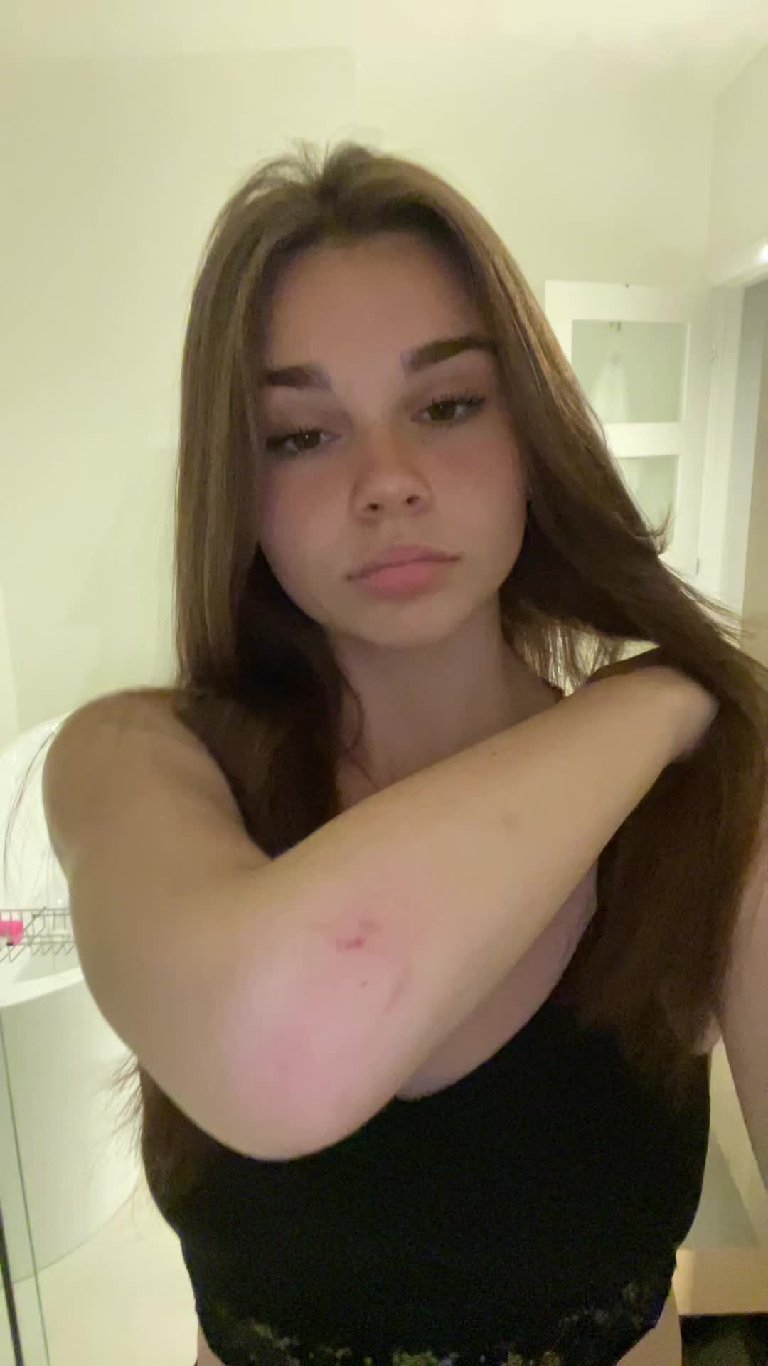 @😻