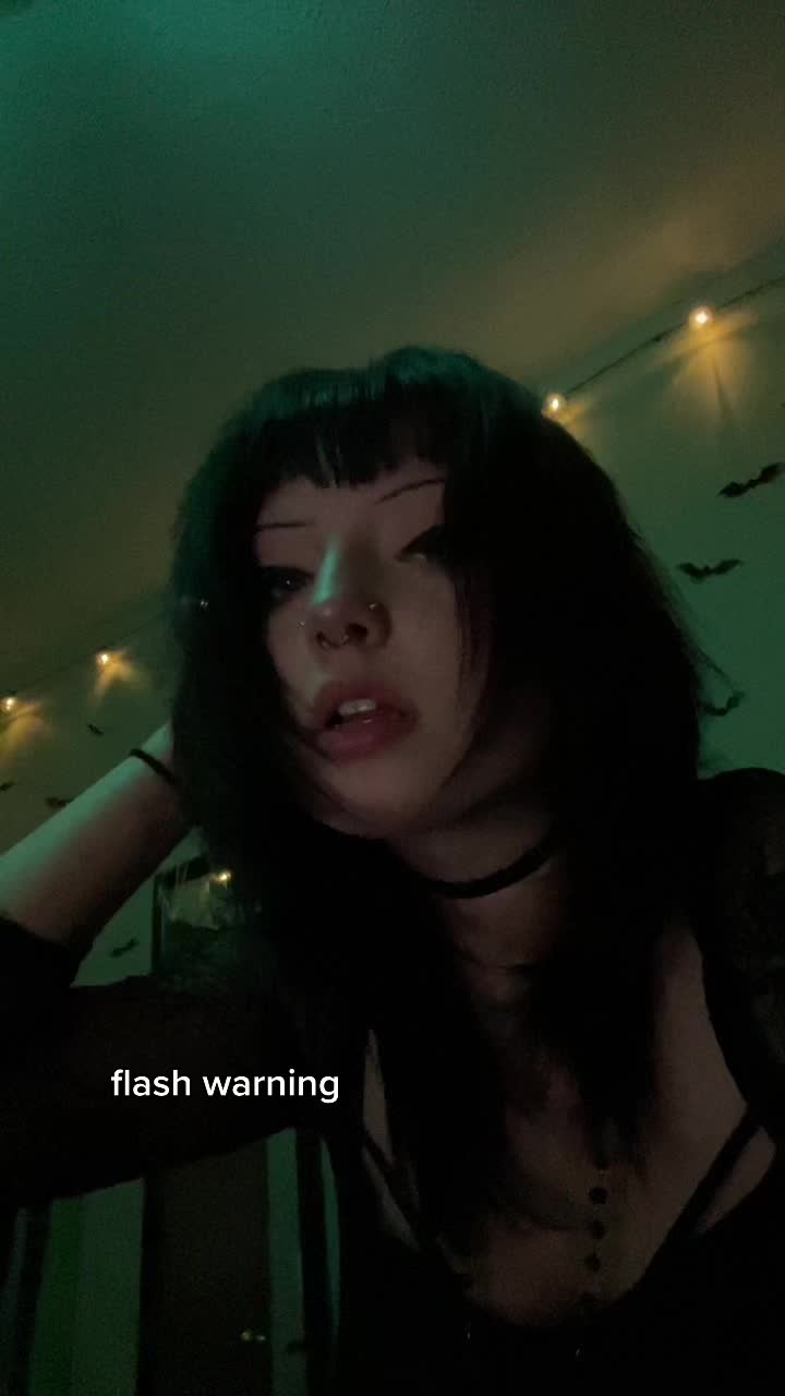 @spooky mich 🪦🦇
