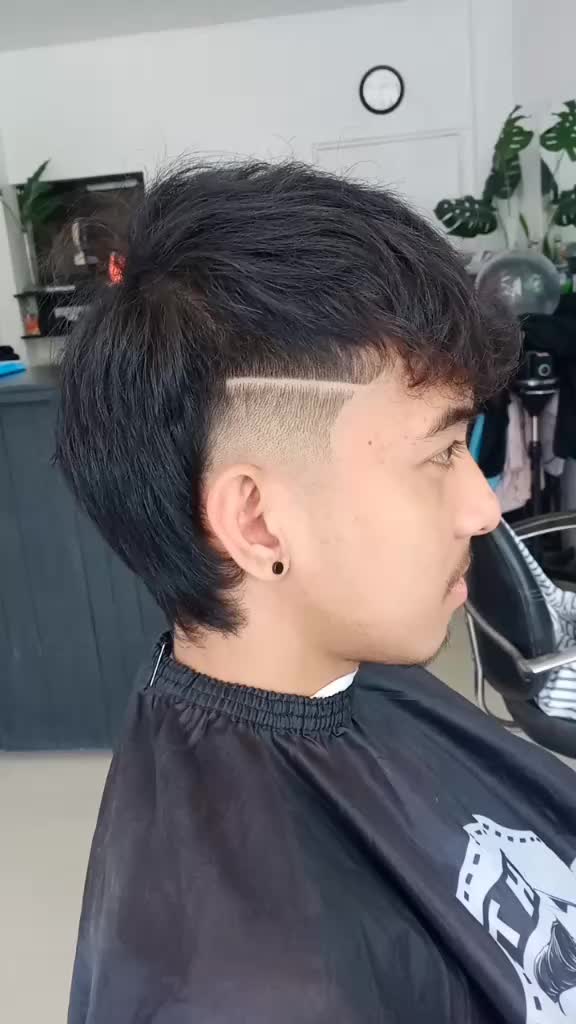 @Lhyka