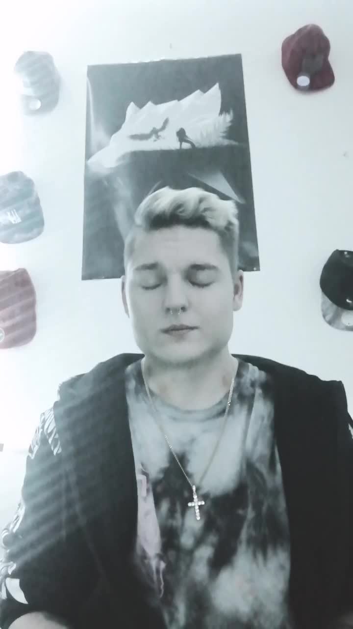 @_KLEINERWOLF_