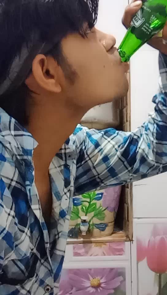 @juniyar shahid kapoo