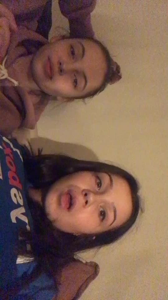 @Heta chicks häre