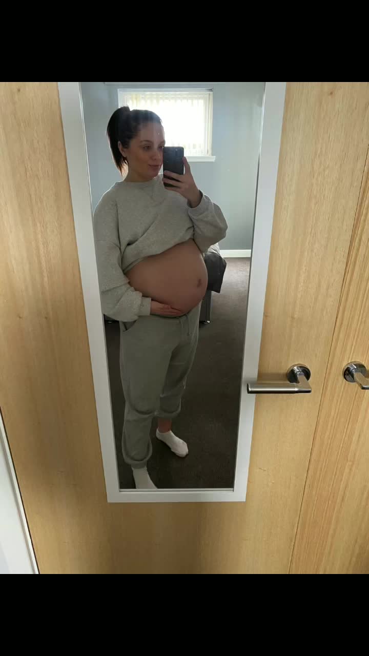 @evieburnett10