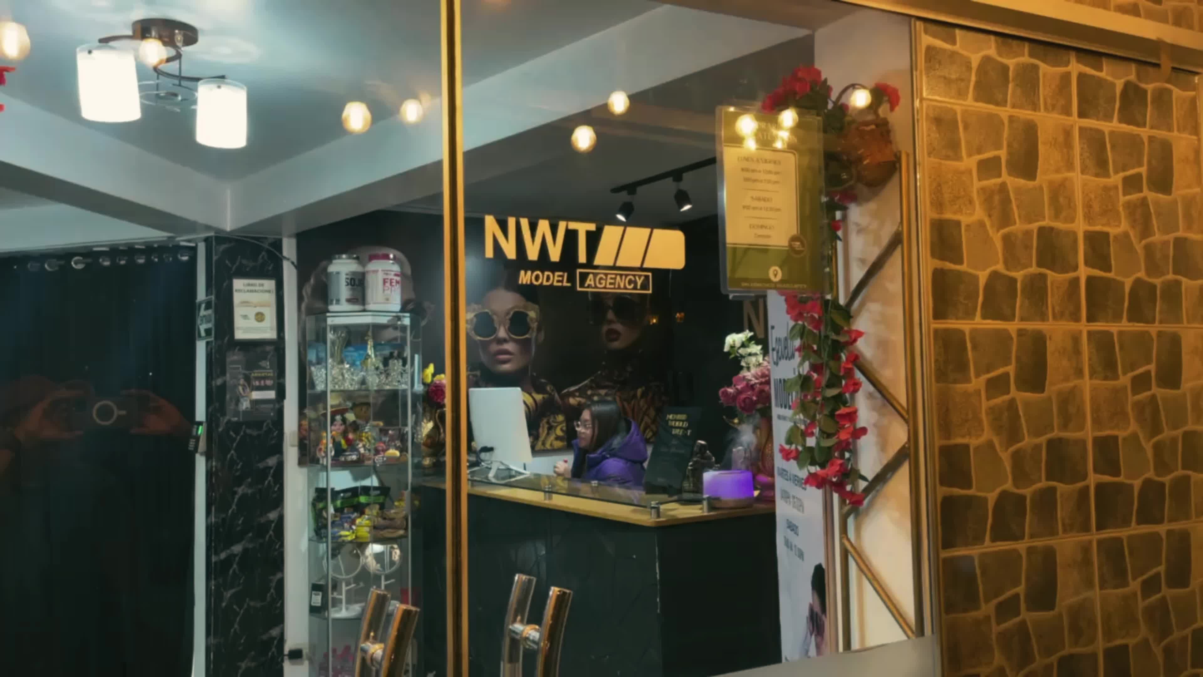 @NWT 🇵🇪 Escuela de Modelaje