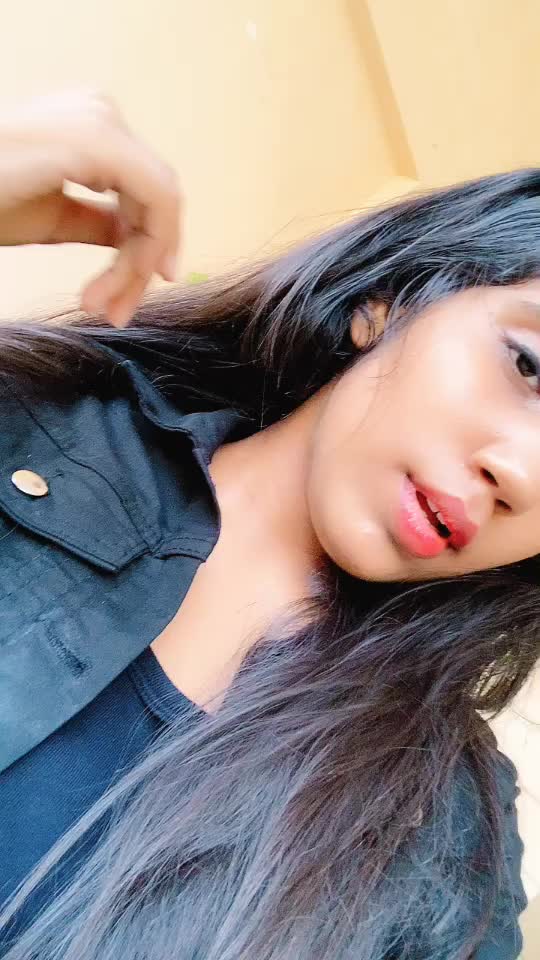 @khushneet kaur♥️💫