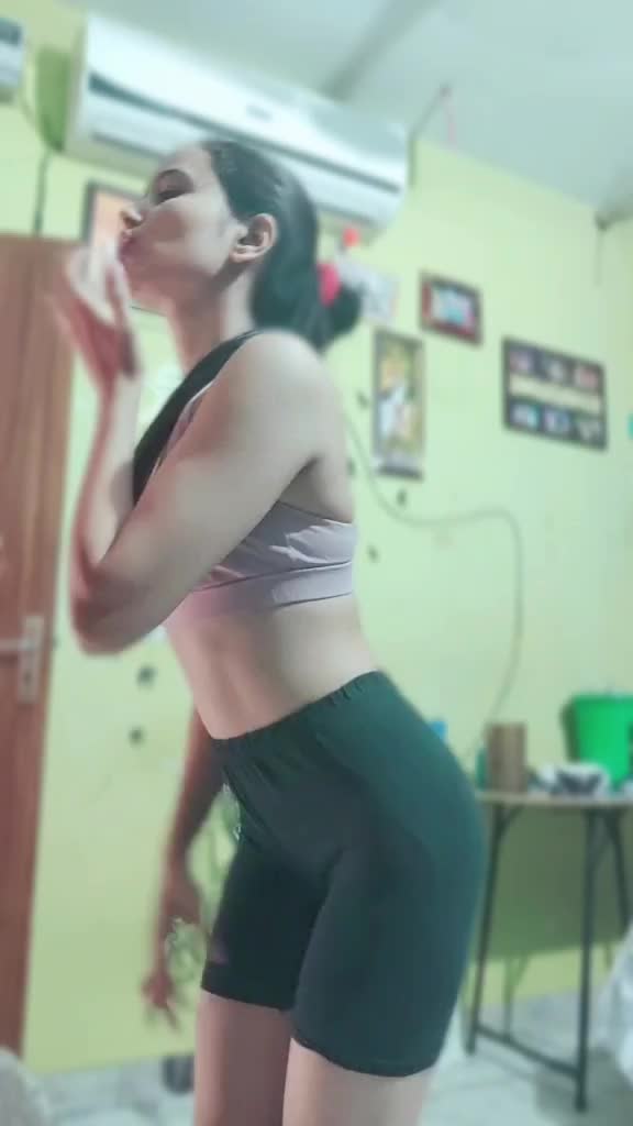 @Chique_Nari