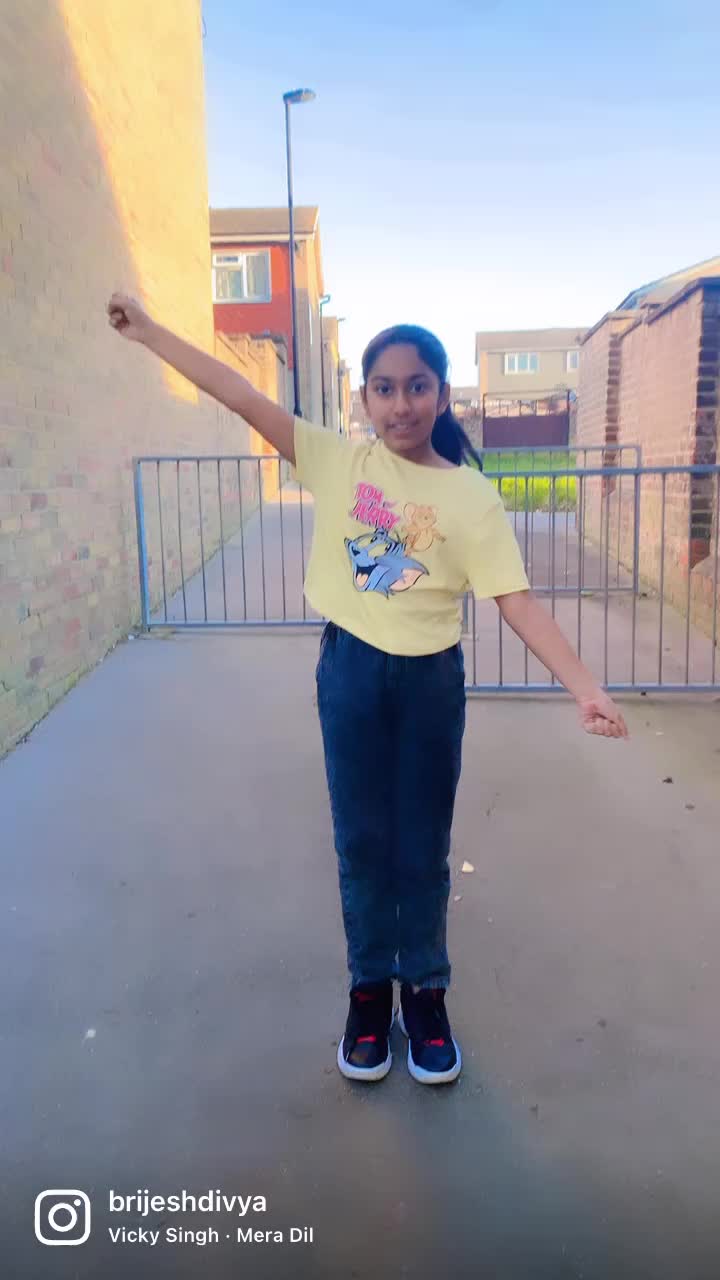 @Divya🫶🏻