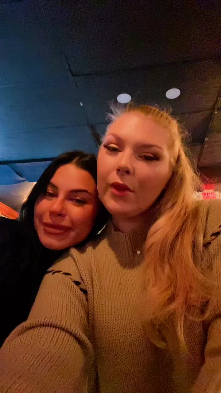@anneclothierr