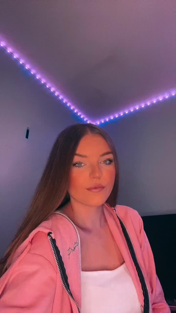 @🩷✨𝔼𝕞𝕚𝕝𝕪&ensp;𝕃𝕝𝕠𝕪𝕕🩷✨