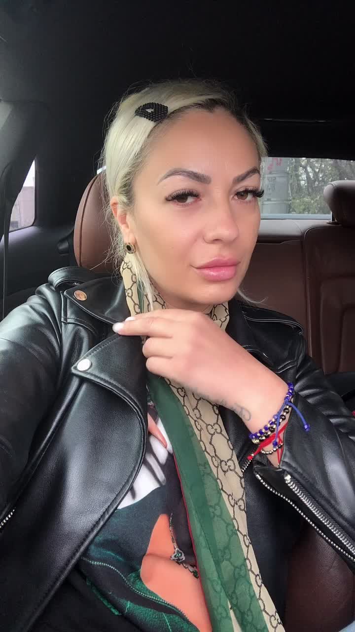 @Priv3e