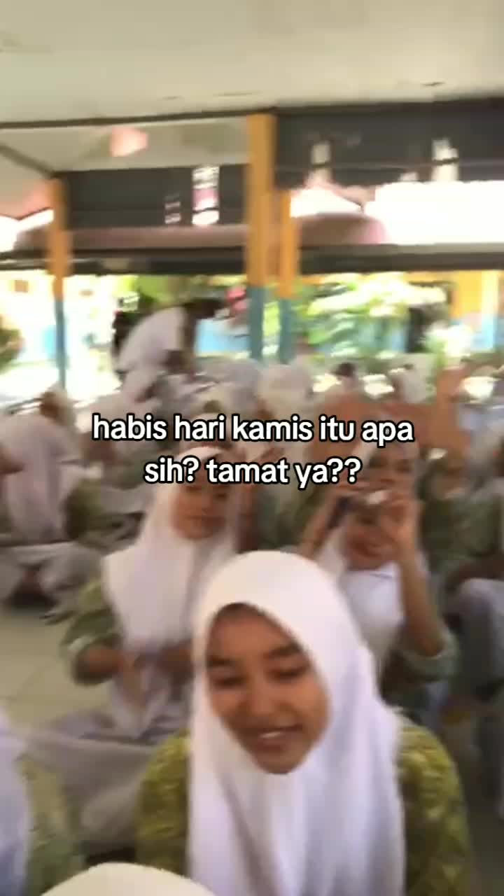 @XII MIPA 1 udh lulus
