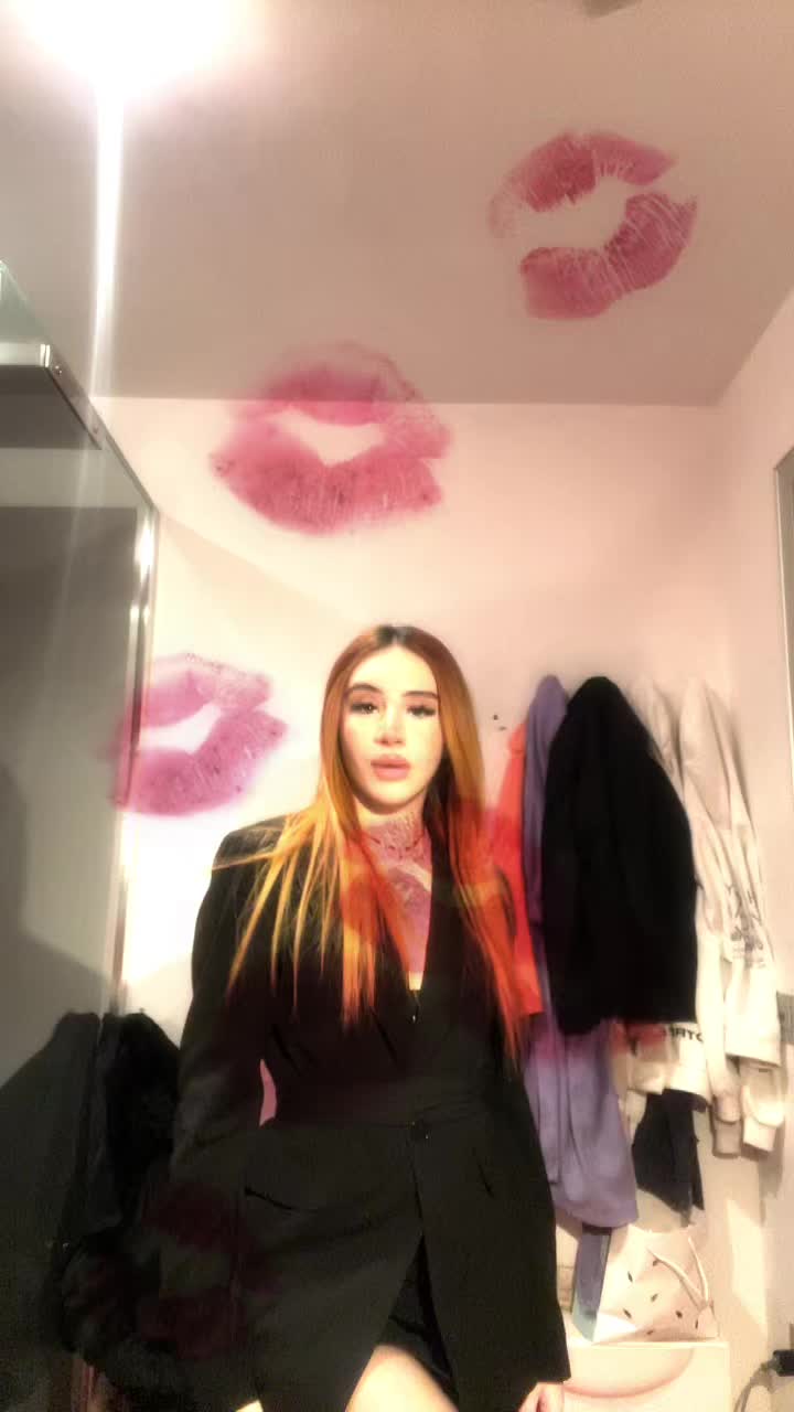 @✨