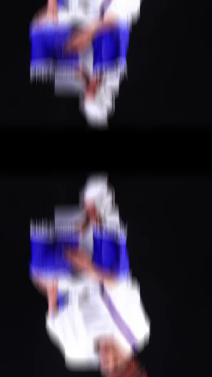 @๐ฅ๐๐๐๐ช