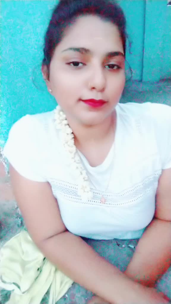 @😍😘😘cute queen😍😘😘