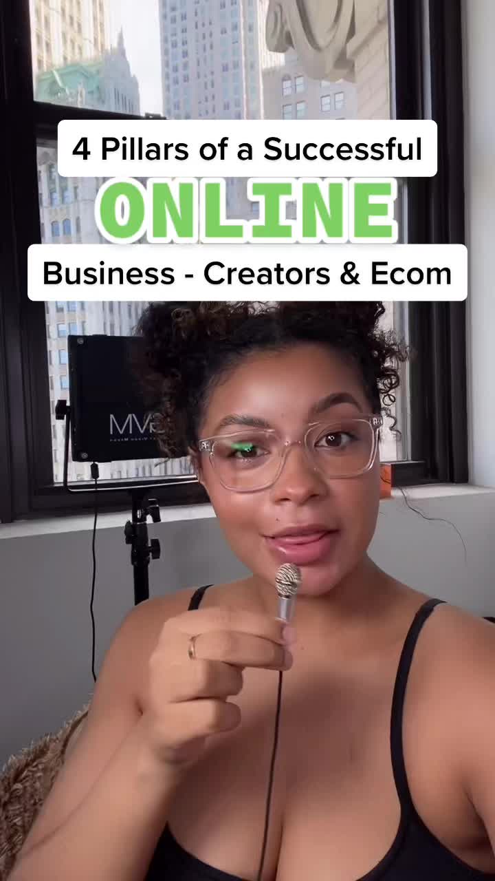 @Lana | Social Media Marketing