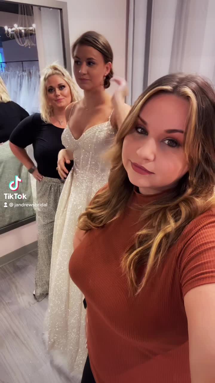 @Thebridalstylist