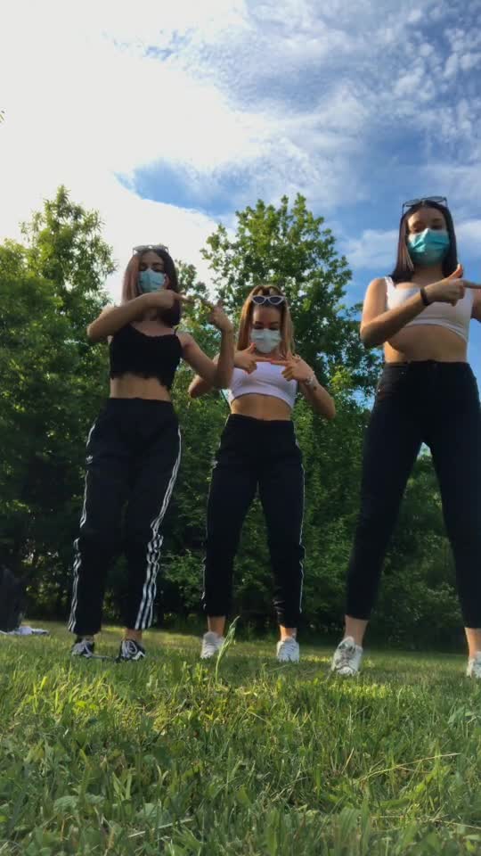 @❌