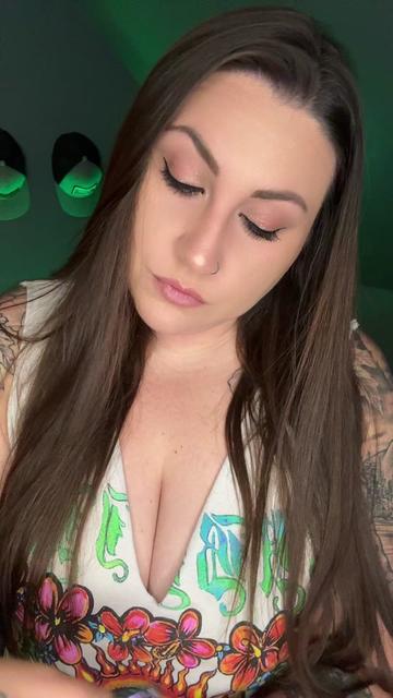 @Greeneyedmom23 (Erin)