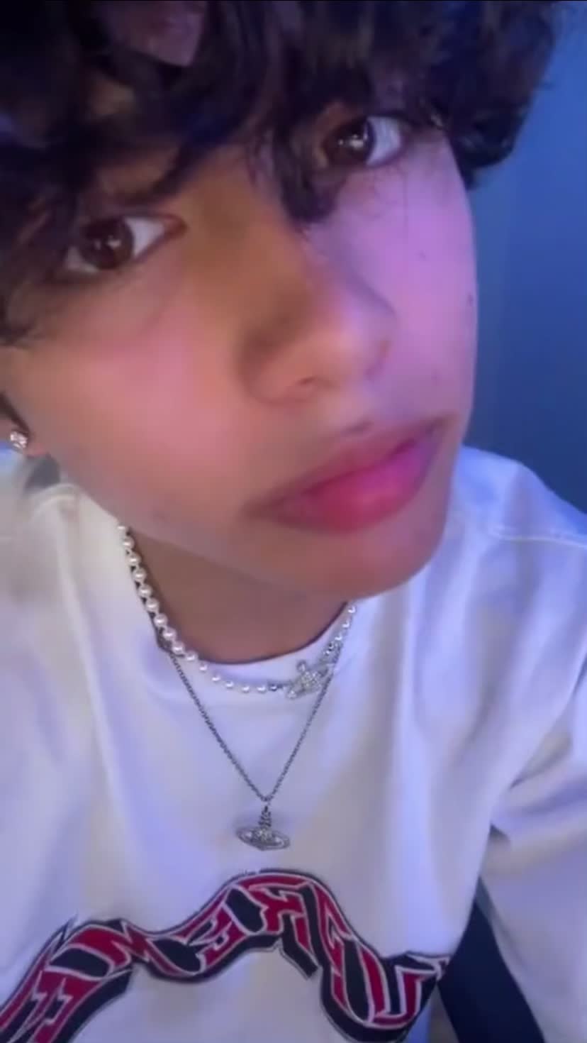 @😼