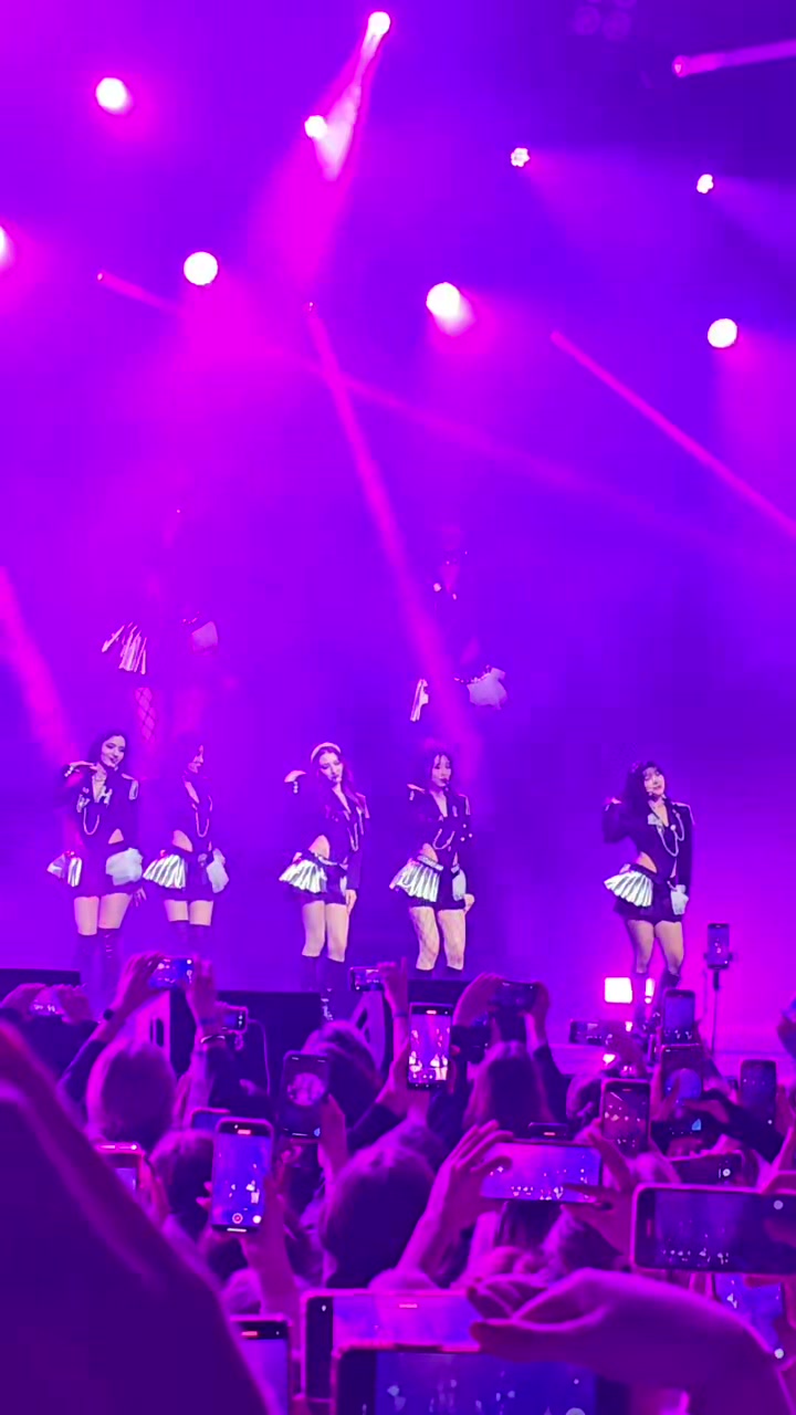 @♡⁸