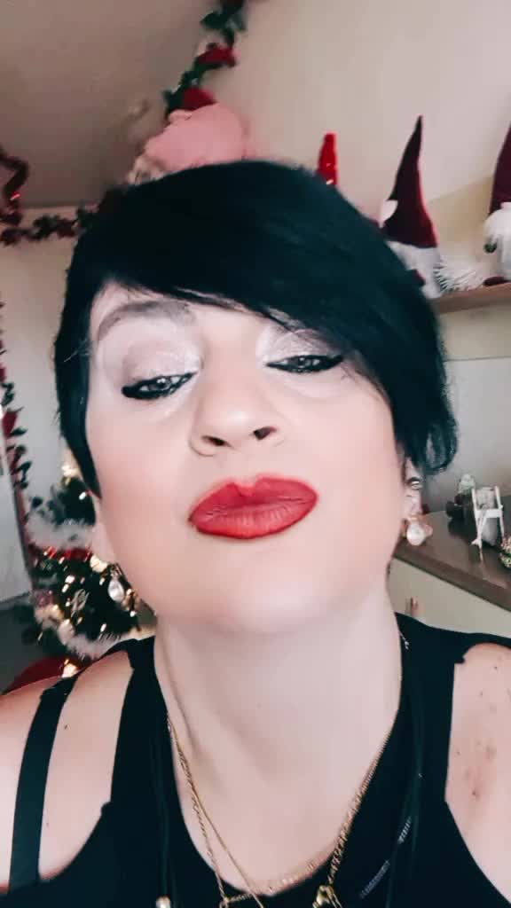 @🦋✨𝗠๏𝑛ΐӄᤂ✨🦋