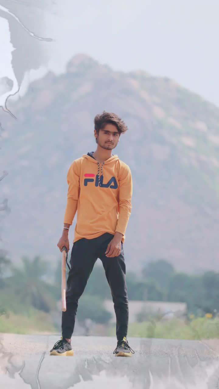 @Alone but Happy😃