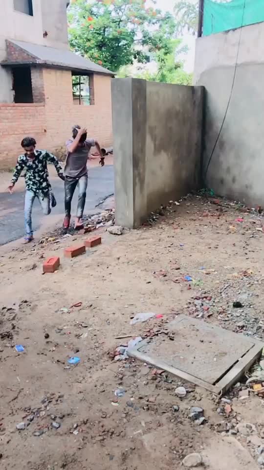 @mr_aakil__
