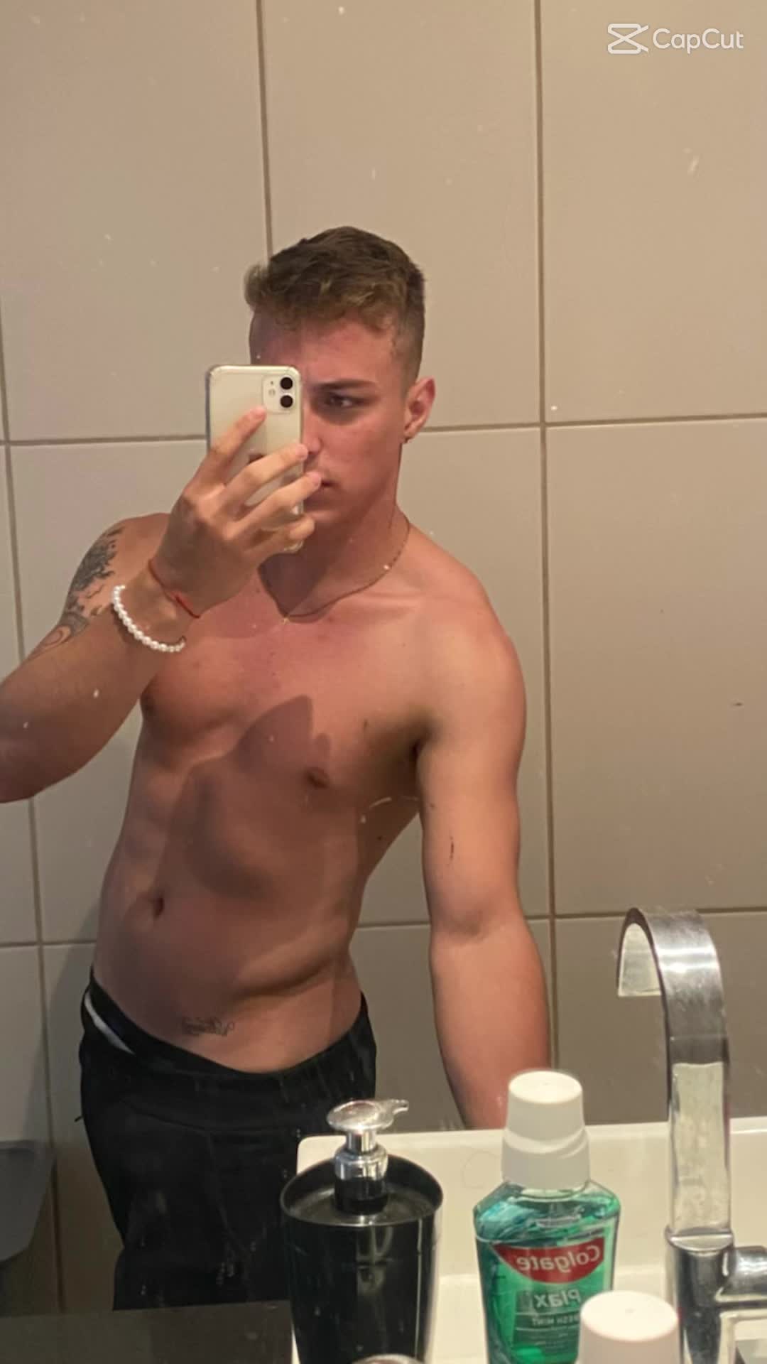@Macchado_carlos