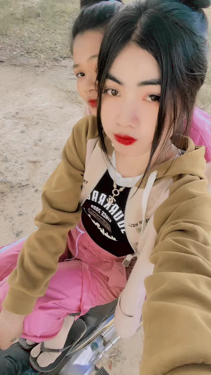 @☞Bīī Rīń🕊️🧚🏻♀️