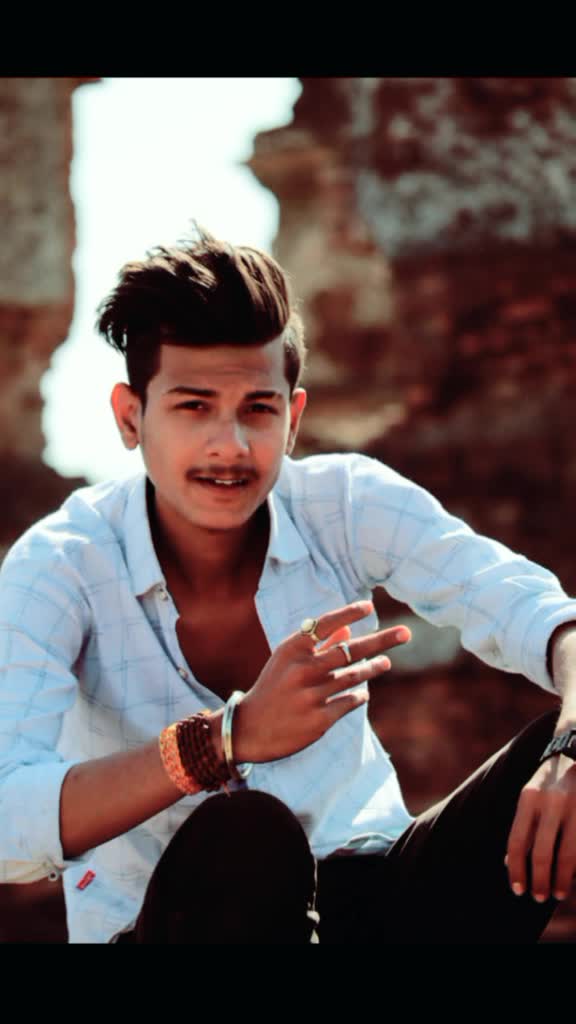 @divyanshi..😚65