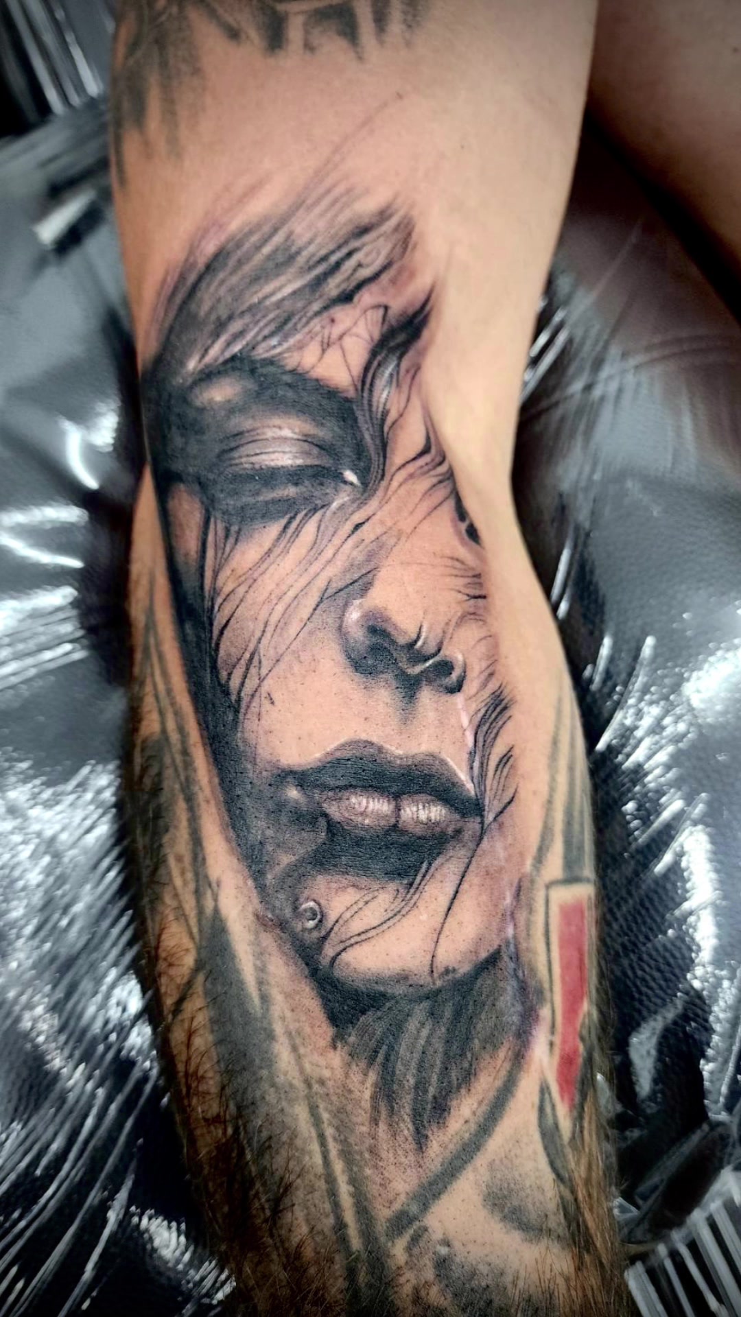 @Inlay Ink Tattoo