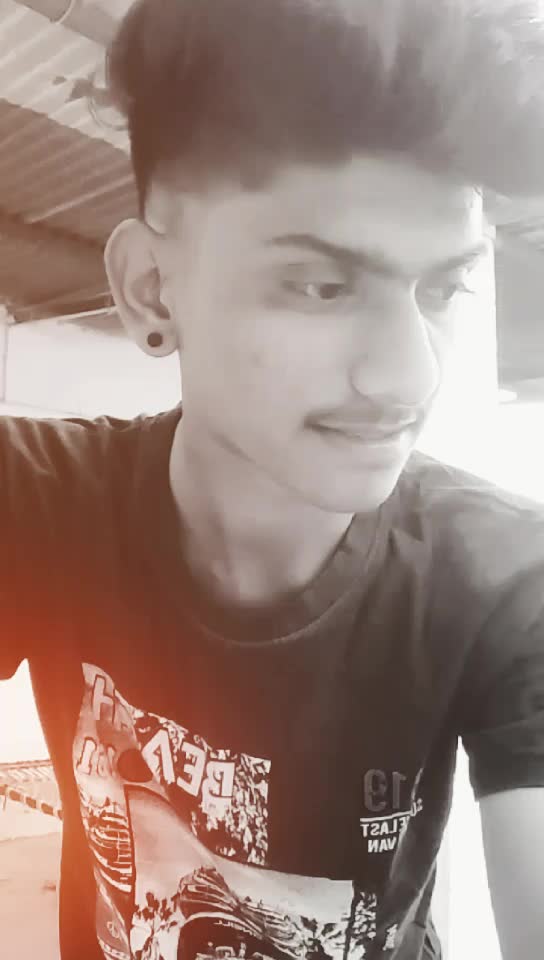@😎ठाकुर___सा😎🔥
