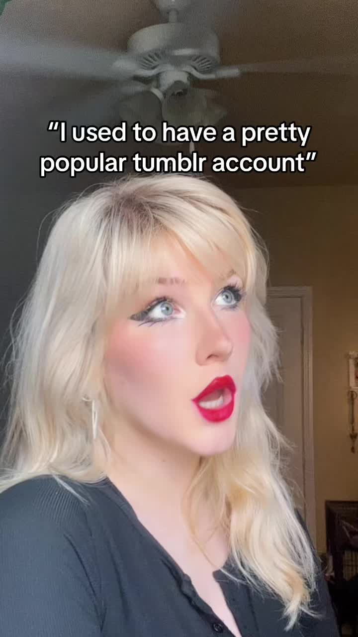 @theellastella