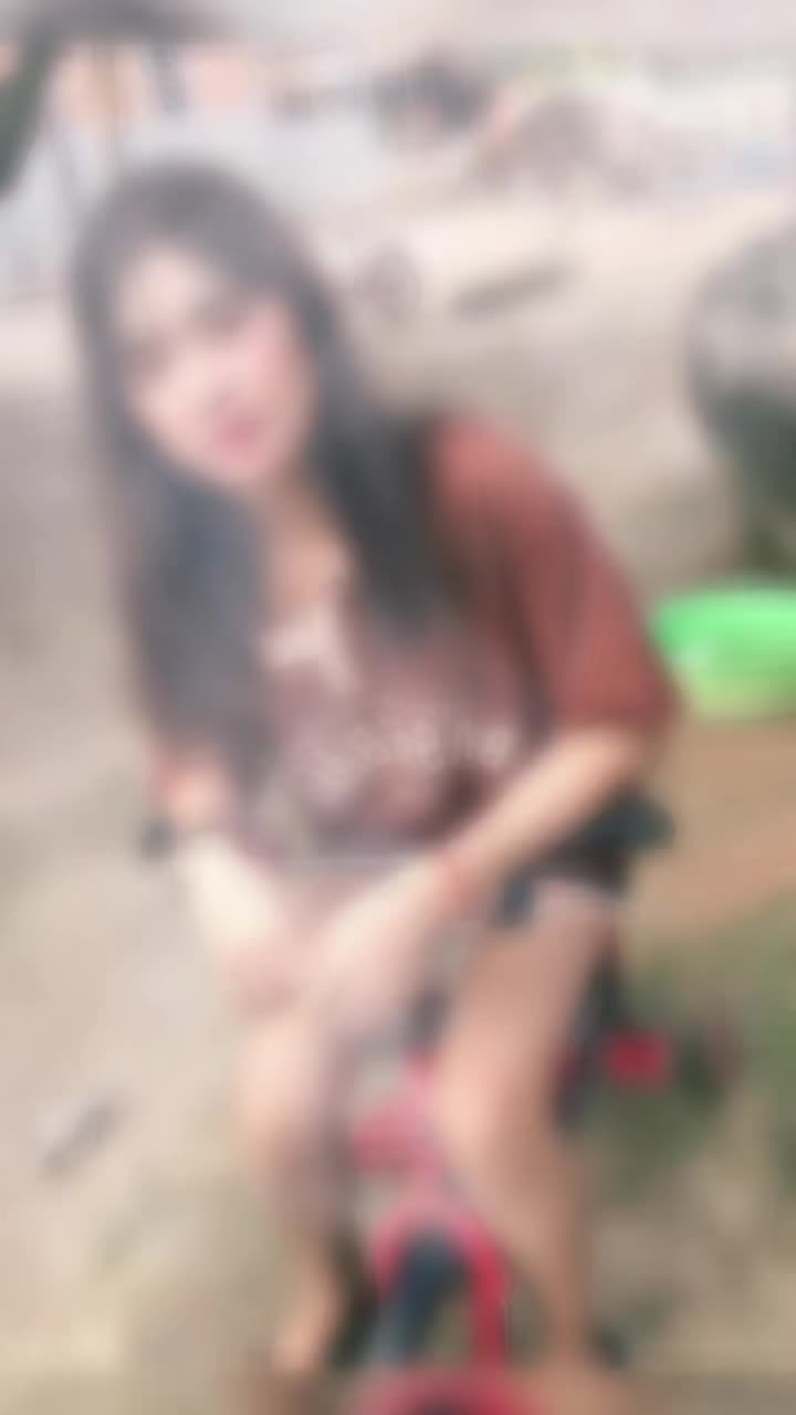 @👩&zwj;🦳🇰🇭👱&zwj;♂️🇻🇳