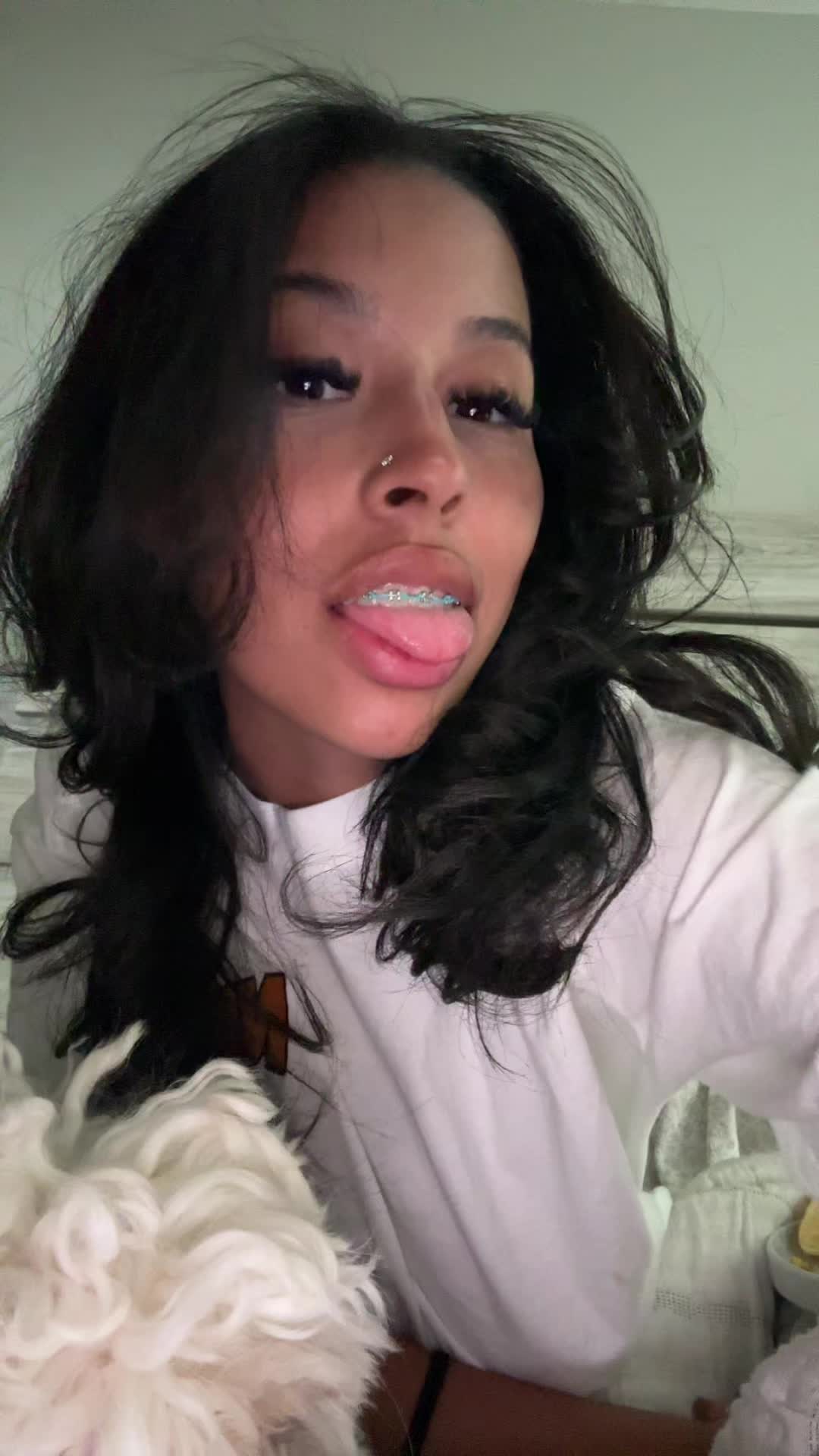 @emely.official