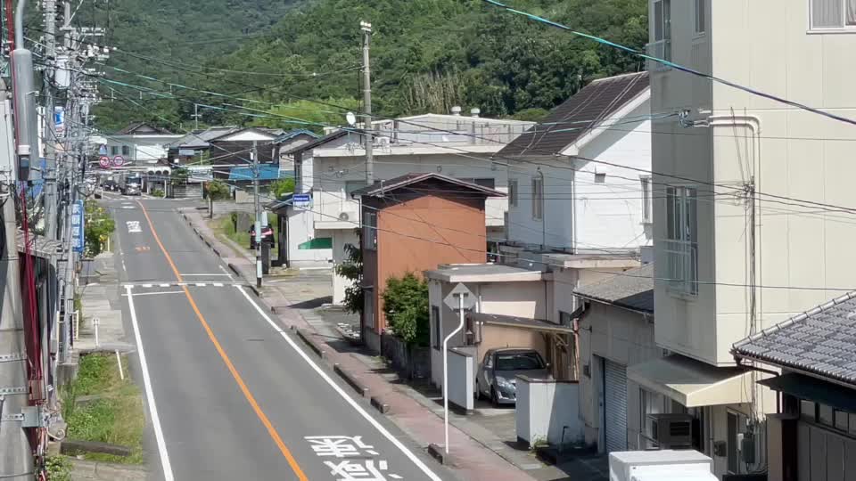 @ゆ