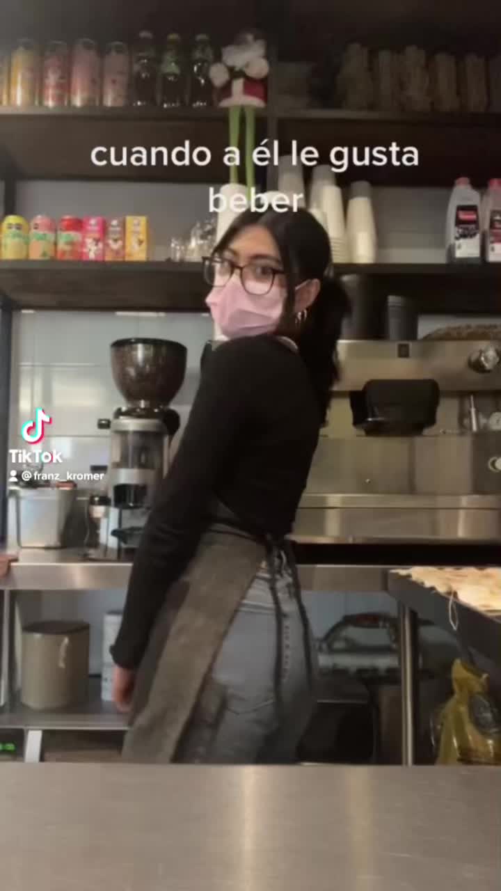 @María Coval