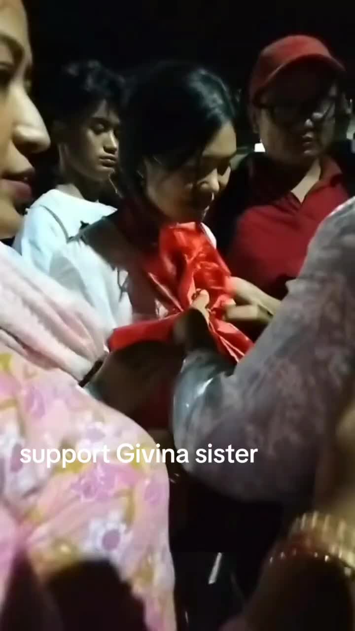 @Givina Magar Fan🙏🙏🙏