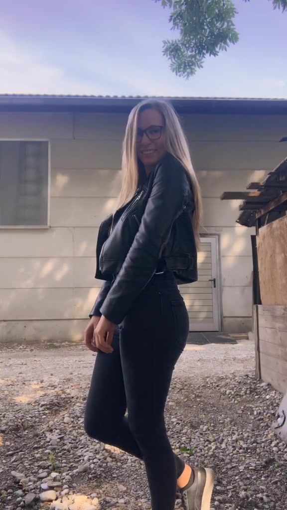 @Julia 💫