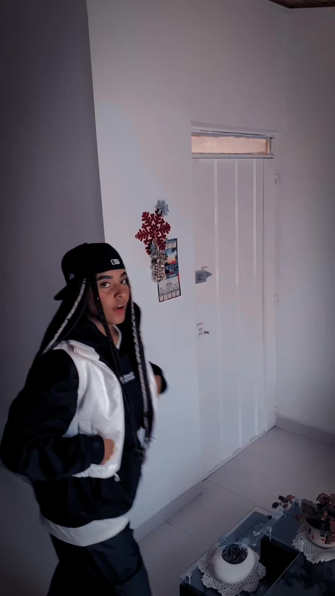 @Isbella