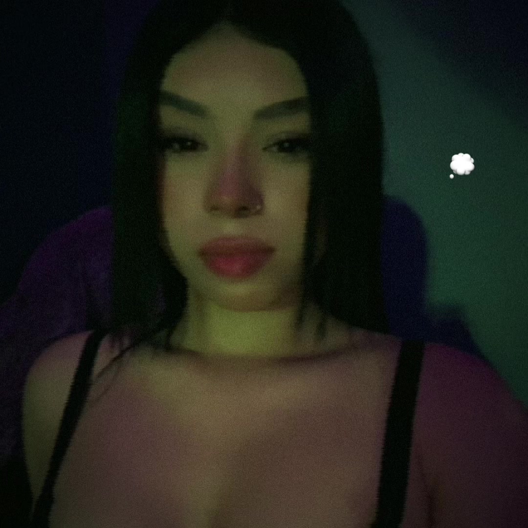 @𝒱