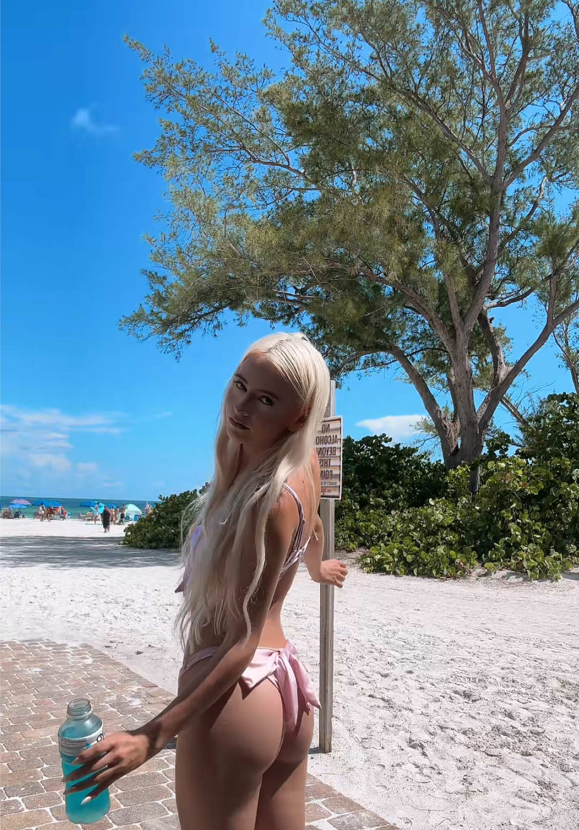 @loveydoveyolivia